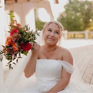 Meet your Posher, Julia